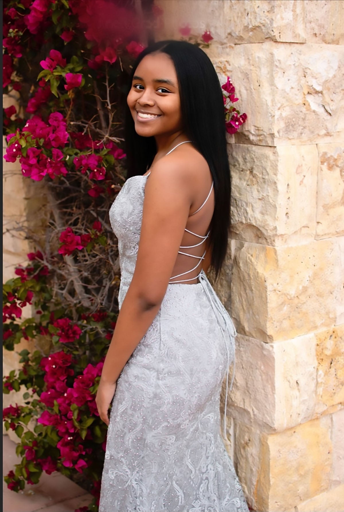 CLIP-IN LUXURY EXTENSIONS